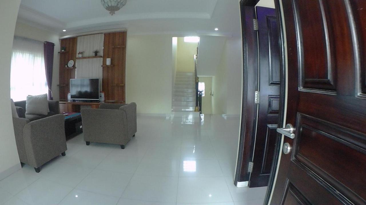 Villa Dira Bogor Bagian luar foto