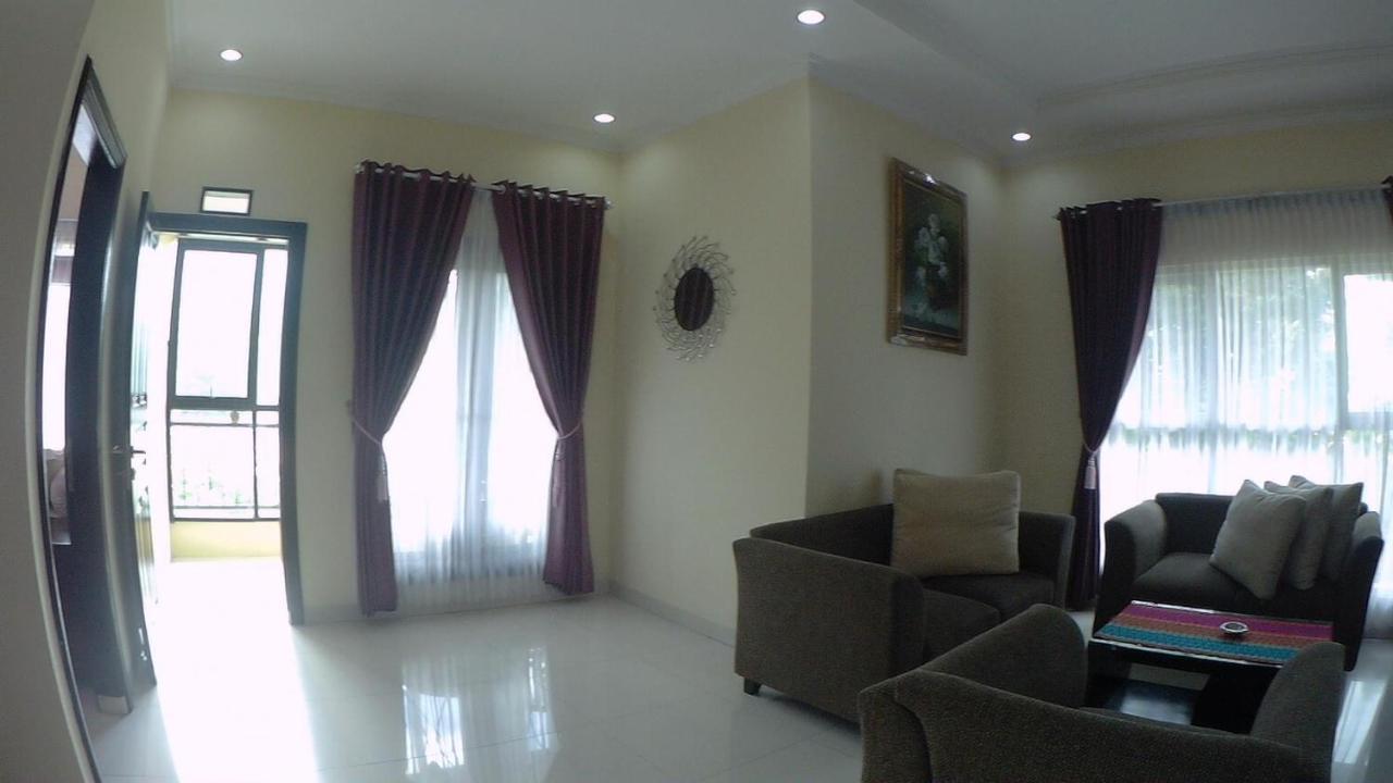 Villa Dira Bogor Bagian luar foto