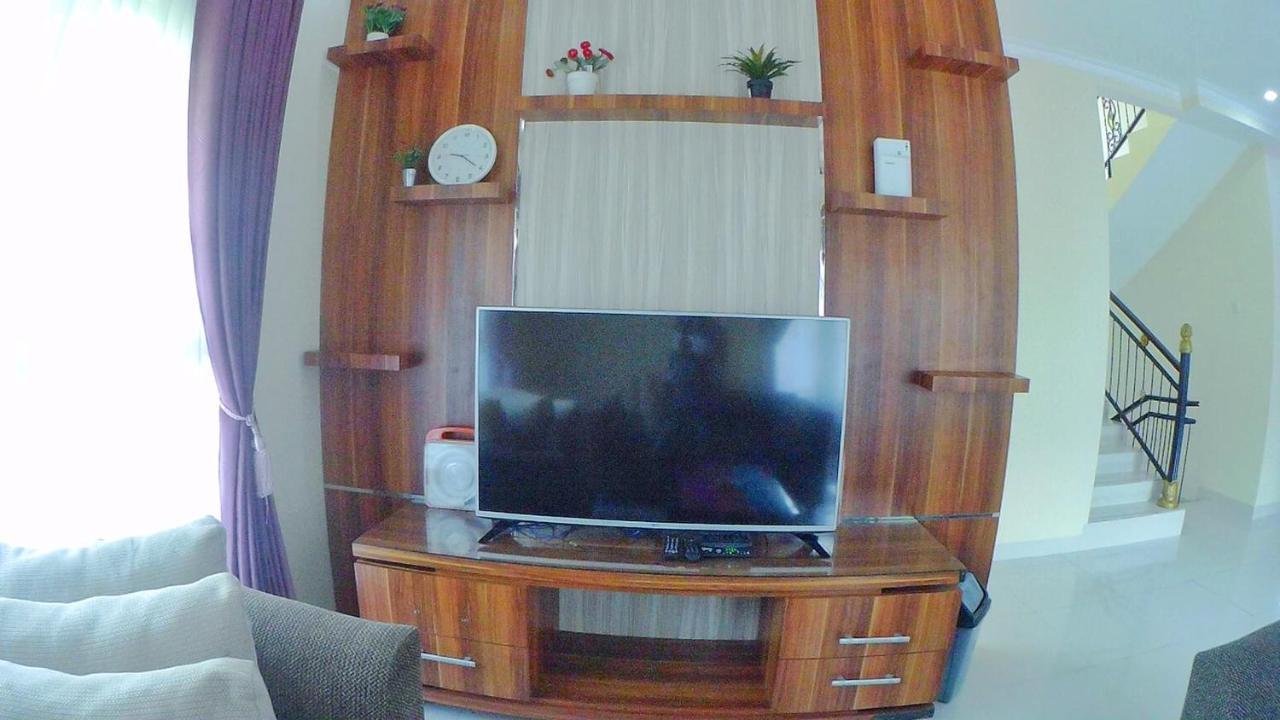 Villa Dira Bogor Bagian luar foto