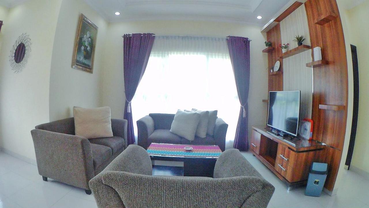 Villa Dira Bogor Bagian luar foto